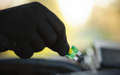 Mercedes Aluminum Fuse Replacement